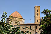 Volterra - Il profilo della citt dominato dal Battistero di San Giovanni e dal Campanile del Duomo.